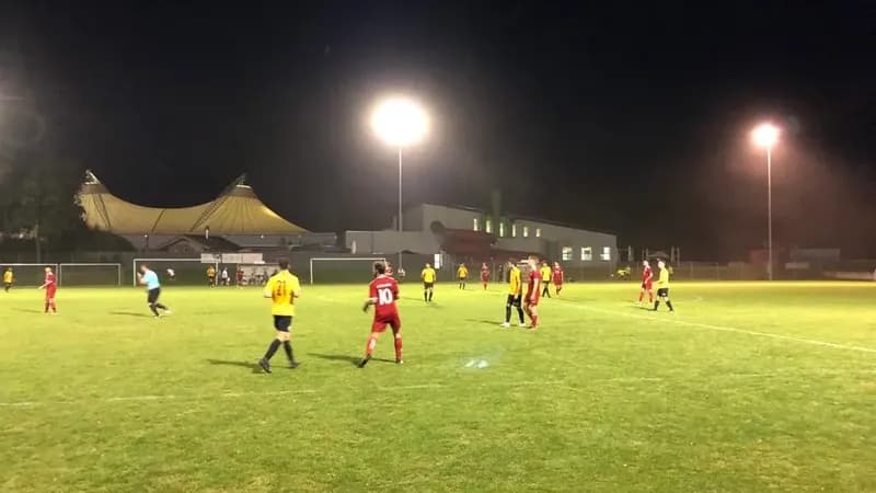 Derbysieg zum Saisonstart